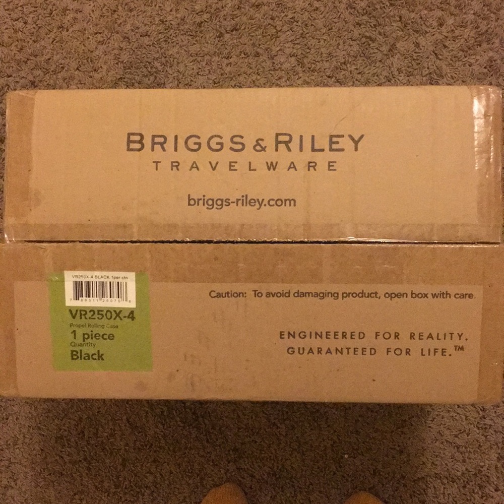 New Briggs & Rile Rolling Case